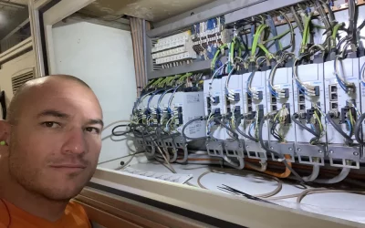 Mise en conformité électrique après passage en tarif jaune : intervention sur deux sites